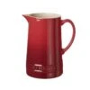 Le Creuset Karaf 1,5 Liter Aardewerk Kersrood -Bekend Glaswerk Winkel wd getrenditeimage